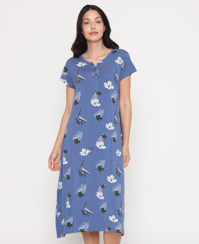 כותונת שינה ופנאי Kolo כחולה עם הדפס פרחים